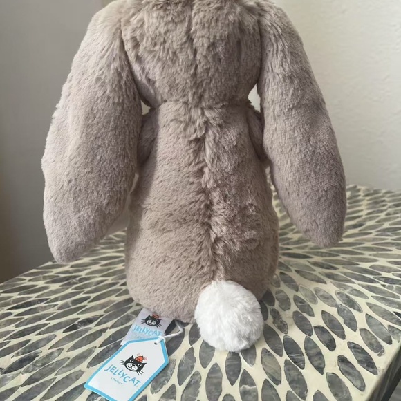 NWT JELLYCAT BASHFUL BEIGE BUNNY BIRTHDAY CAKE Authentic - Picture 4 of 5